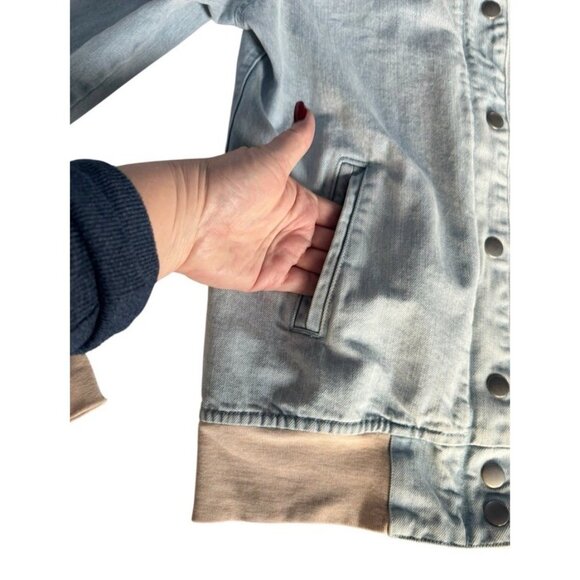 Nike Women's Sz M Destroyer Denim Bomber Jacket Light Blue W/ Contrast Tan Trim - Picture 10 of 13